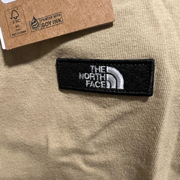 The North Face Short Sleeve Heavyweight Tee Khaki Stone Size Medium NWT - Picture 4 of 4